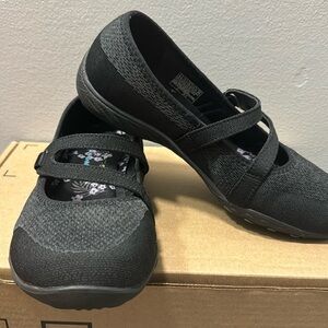 Skechers memory foam “Mary Janes”, size 8.5